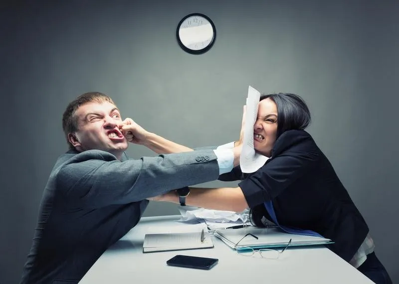 Impacto do atendimento desorganizado em escritórios de contabilidade, clientes frustrados e retrabalho interno